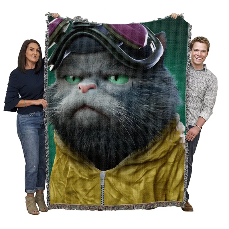 Angry Pilot Cat Figure Woven Blanket