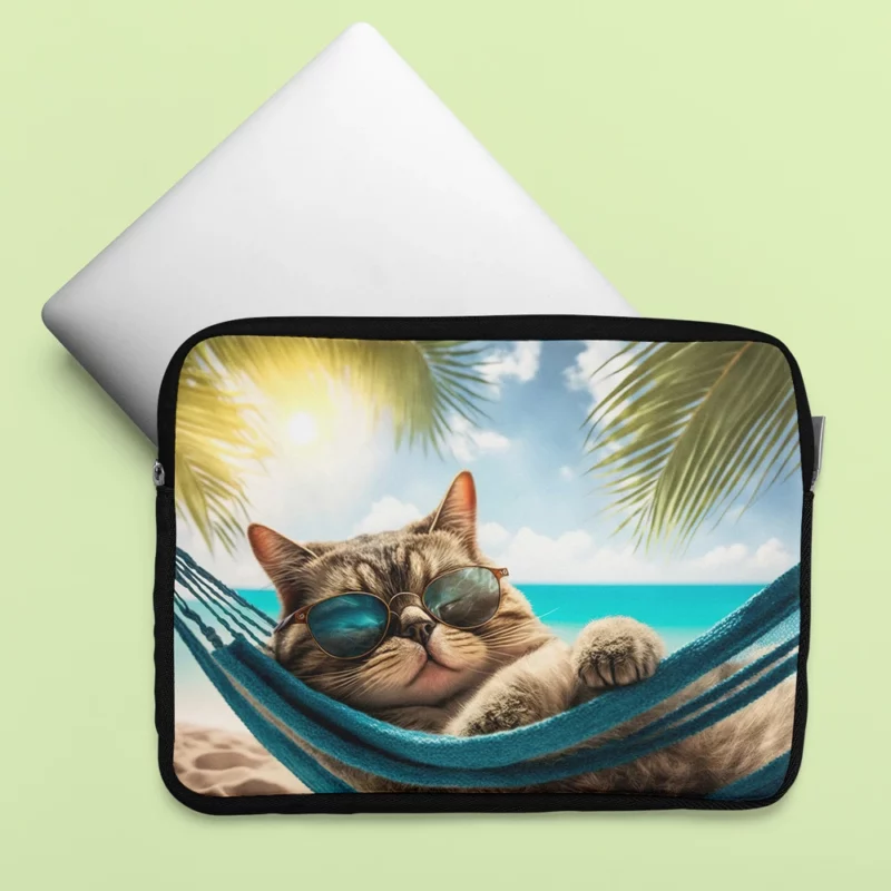 Ginger Beach Cat in Sunglasses Laptop Sleeve