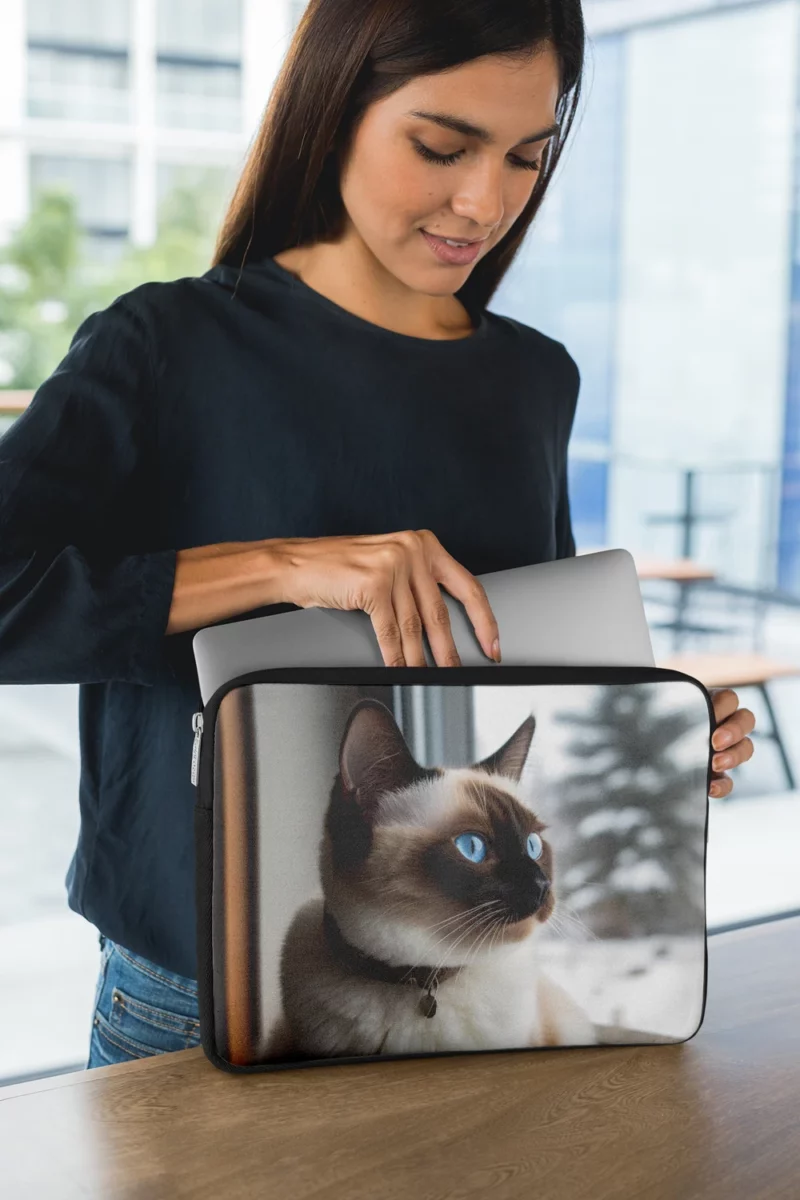 Snowshoe Cat on Windowsill Laptop Sleeve 1