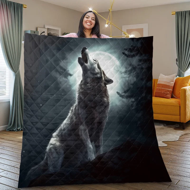 Wolf Howling at Full Moon Quilt Blanket