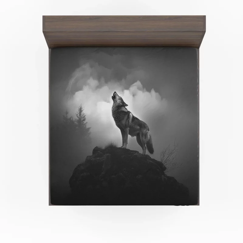 Wolf Howling at Night Fitted Sheet