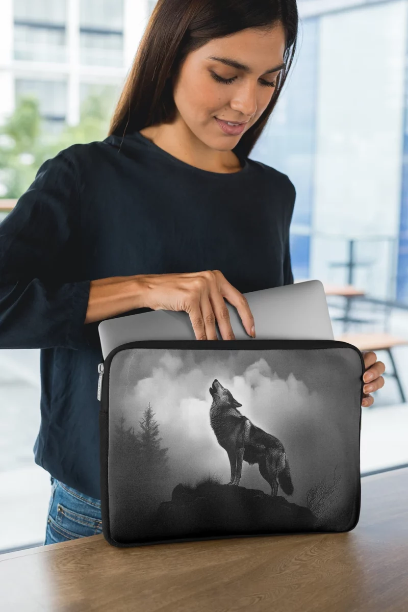 Wolf Howling at Night Laptop Sleeve 1