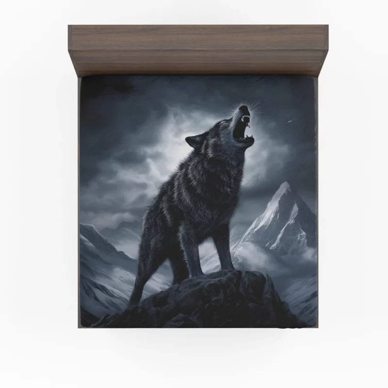 Wolf Howling in Night Fitted Sheet