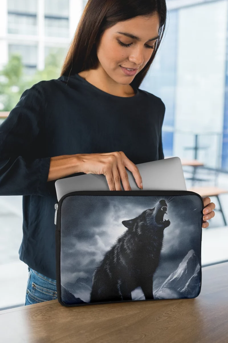 Wolf Howling in Night Laptop Sleeve 1